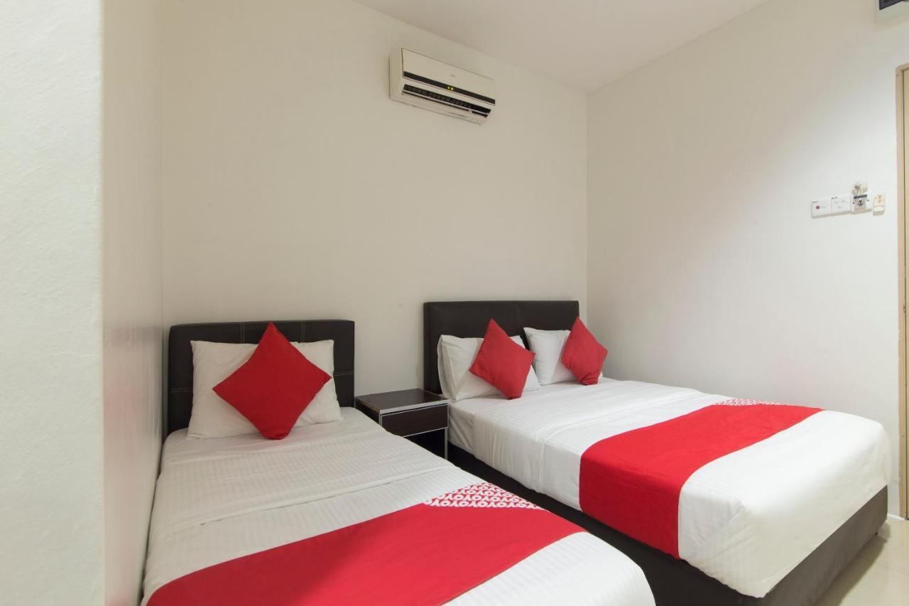 Oyo 44072 Mines Cempaka Hotel Nilai Extérieur photo