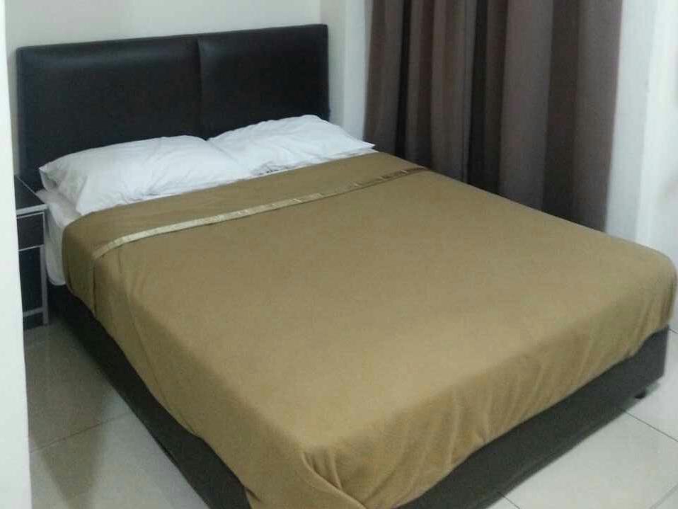 Oyo 44072 Mines Cempaka Hotel Nilai Extérieur photo